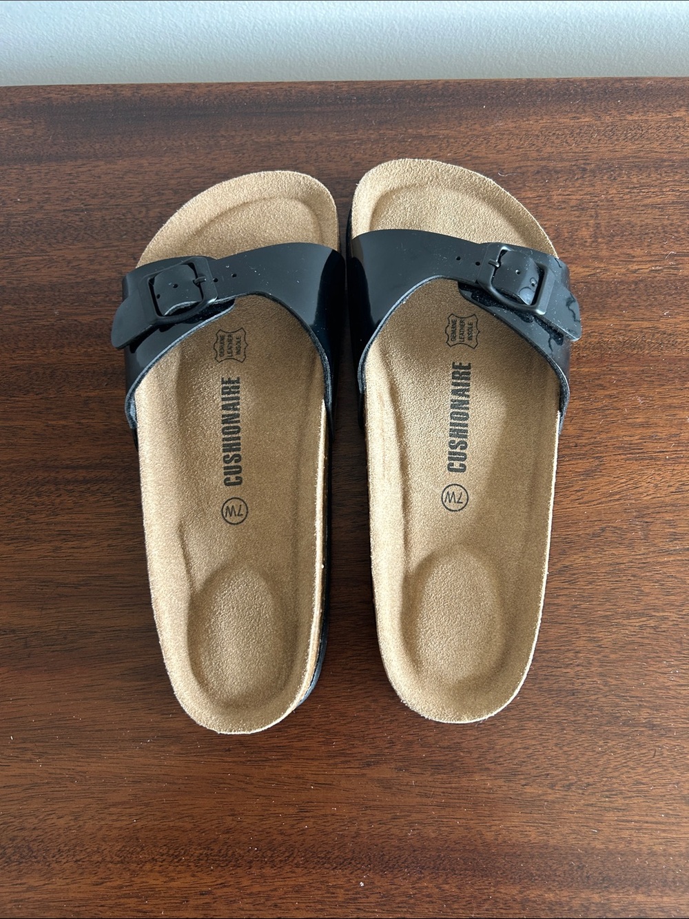 MWOT Cushionaire Sandal